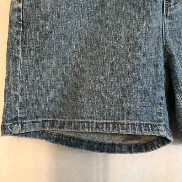 Falls Creek  Denim Med Wash Shorts Ladies 8 - Picture 6 of 11